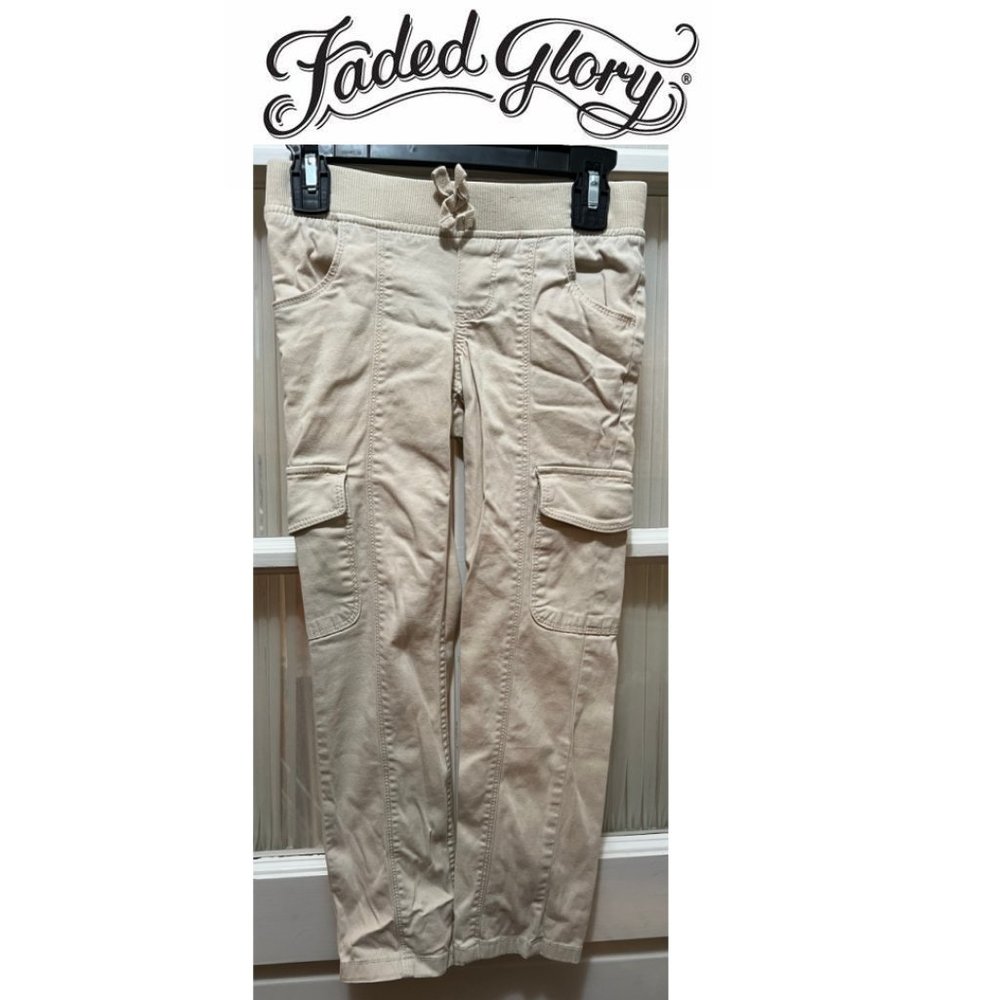 Faded Glory khaki cargo pants; girls' size 6.